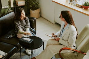 teen and teen therapist in simi Valley meeting for the first time